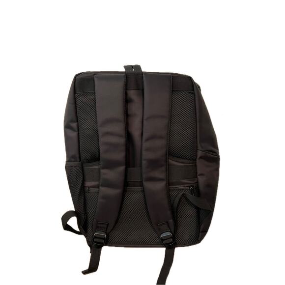 Jack Abrahams The Hudson 18-In Lightweight Travel Backpack - Picture 2 of 5